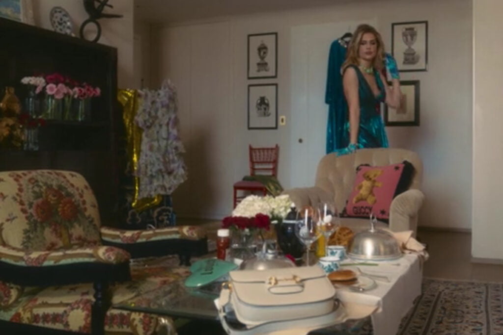 Scenografia per fashion film Gucci 'Histoire d'Amour Sans Titre' con l'attrice Micaela Ramazzotti. Set design di lusso curato da Martina De Paola