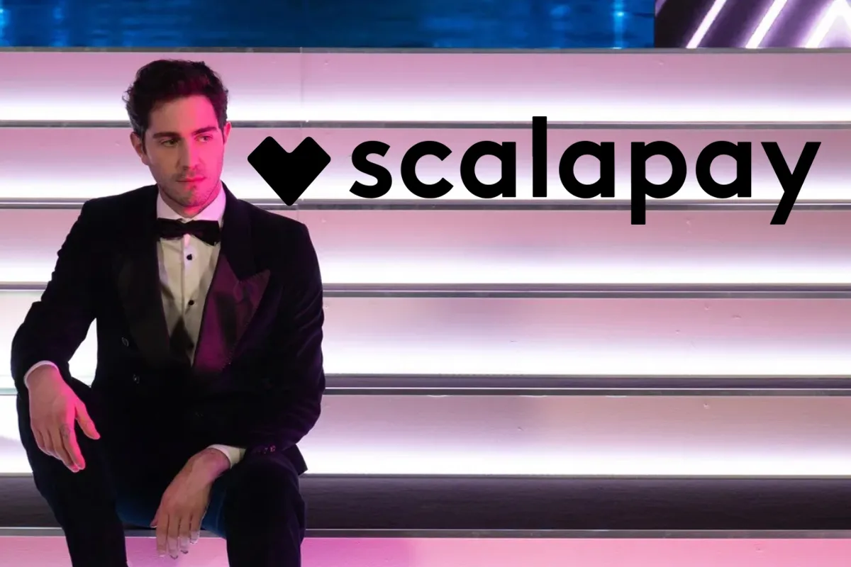 Scenografia per lo spot TV Scalapay 'Scalaplay' andato in onda a Sanremo 2022. Set design colorato e commerciale curato da Martina De Paola.